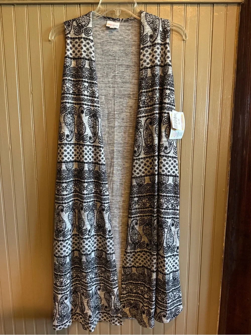 NWT LuLaRoe Joy XS Gray and Black Paisley sleeveless kimono duster